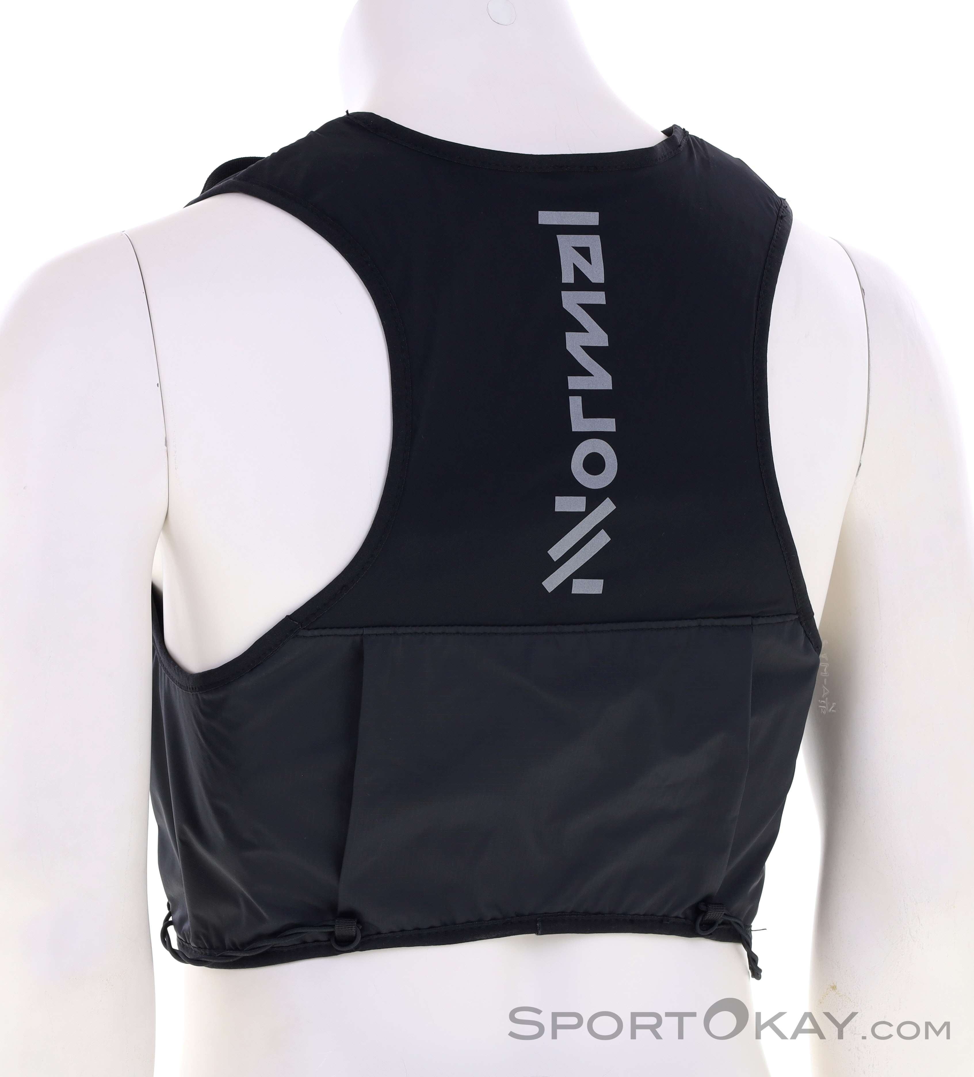 NNormal Race Vest Black Chaleco para trail running Bolsas de